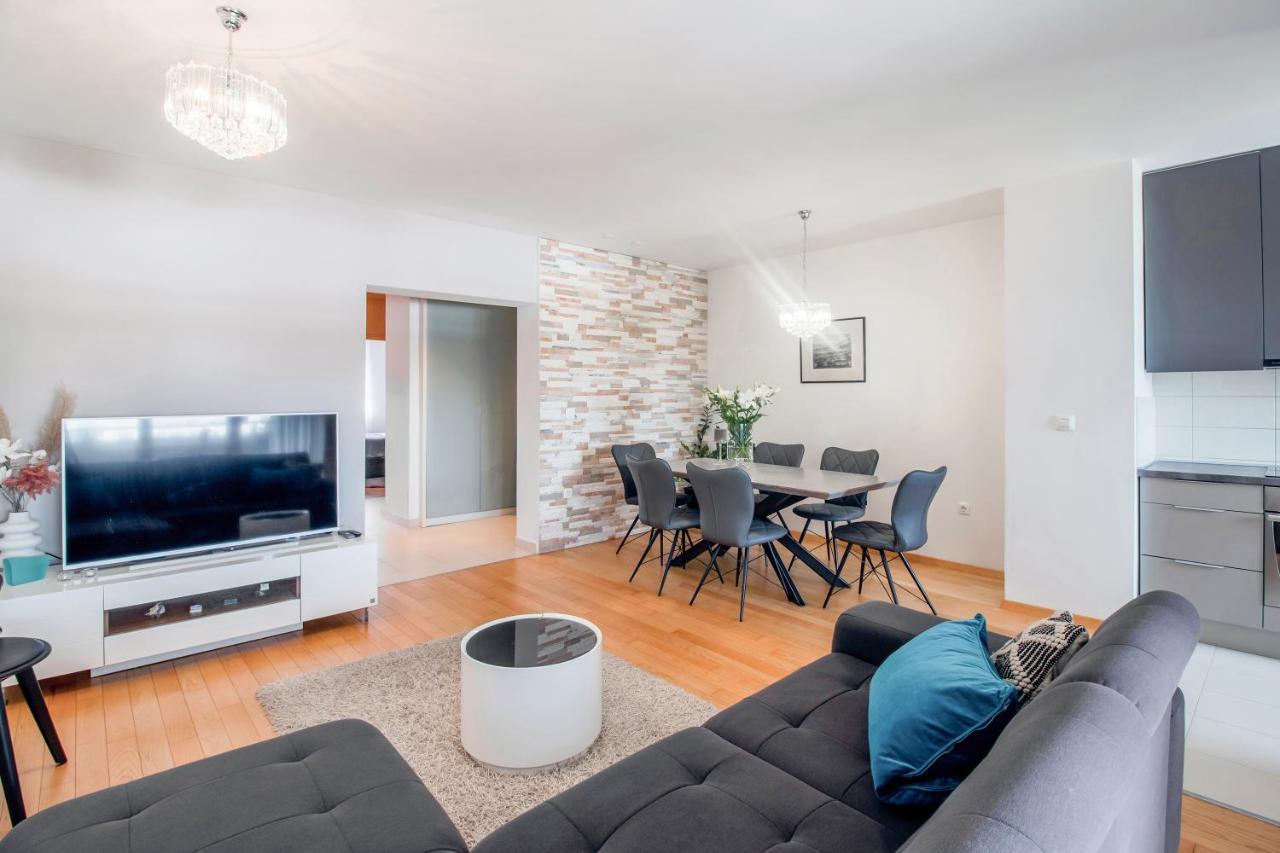 Apartment Montesa Zadar With Free Parking And Balcony Екстериор снимка