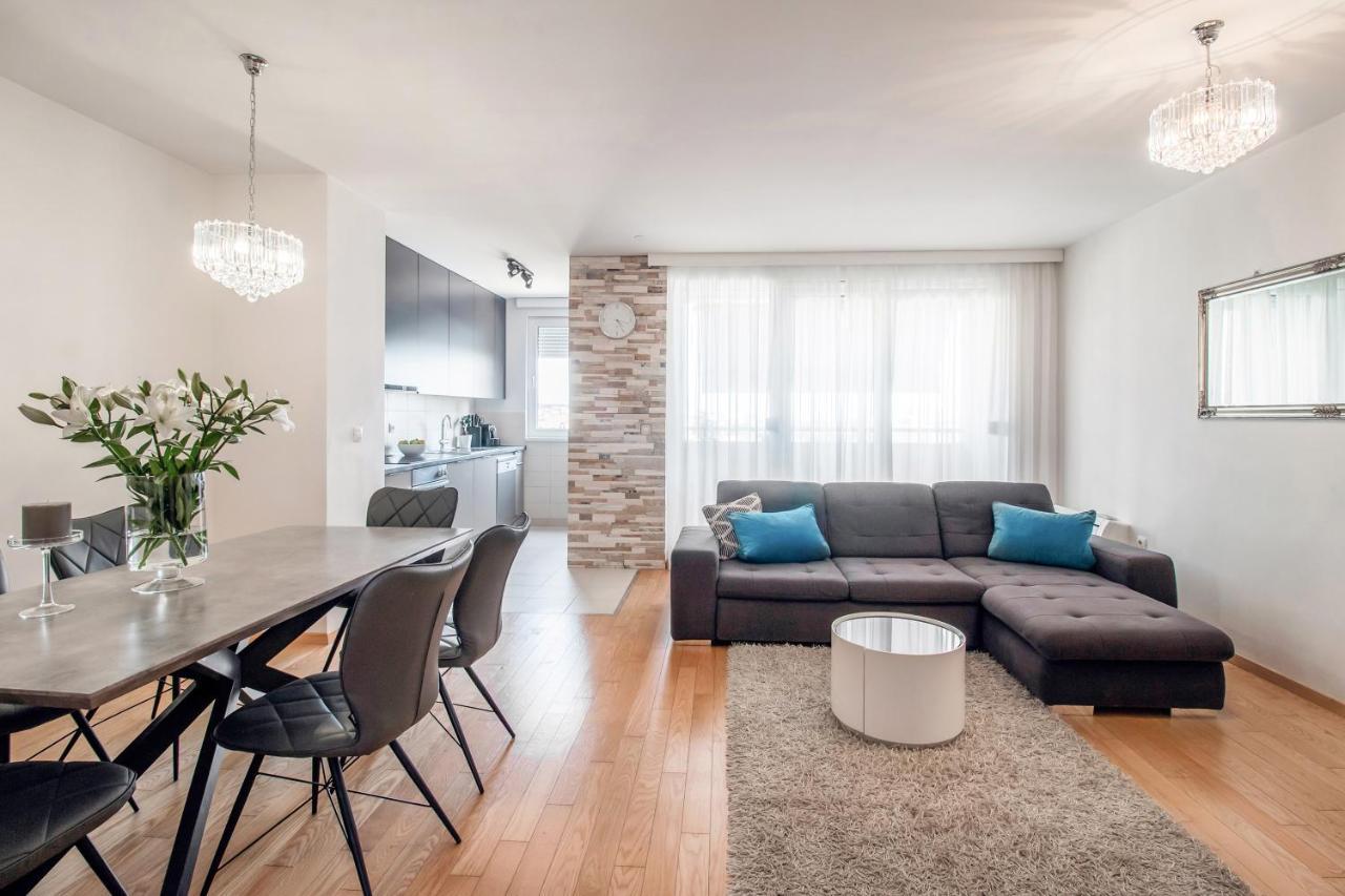 Apartment Montesa Zadar With Free Parking And Balcony Екстериор снимка