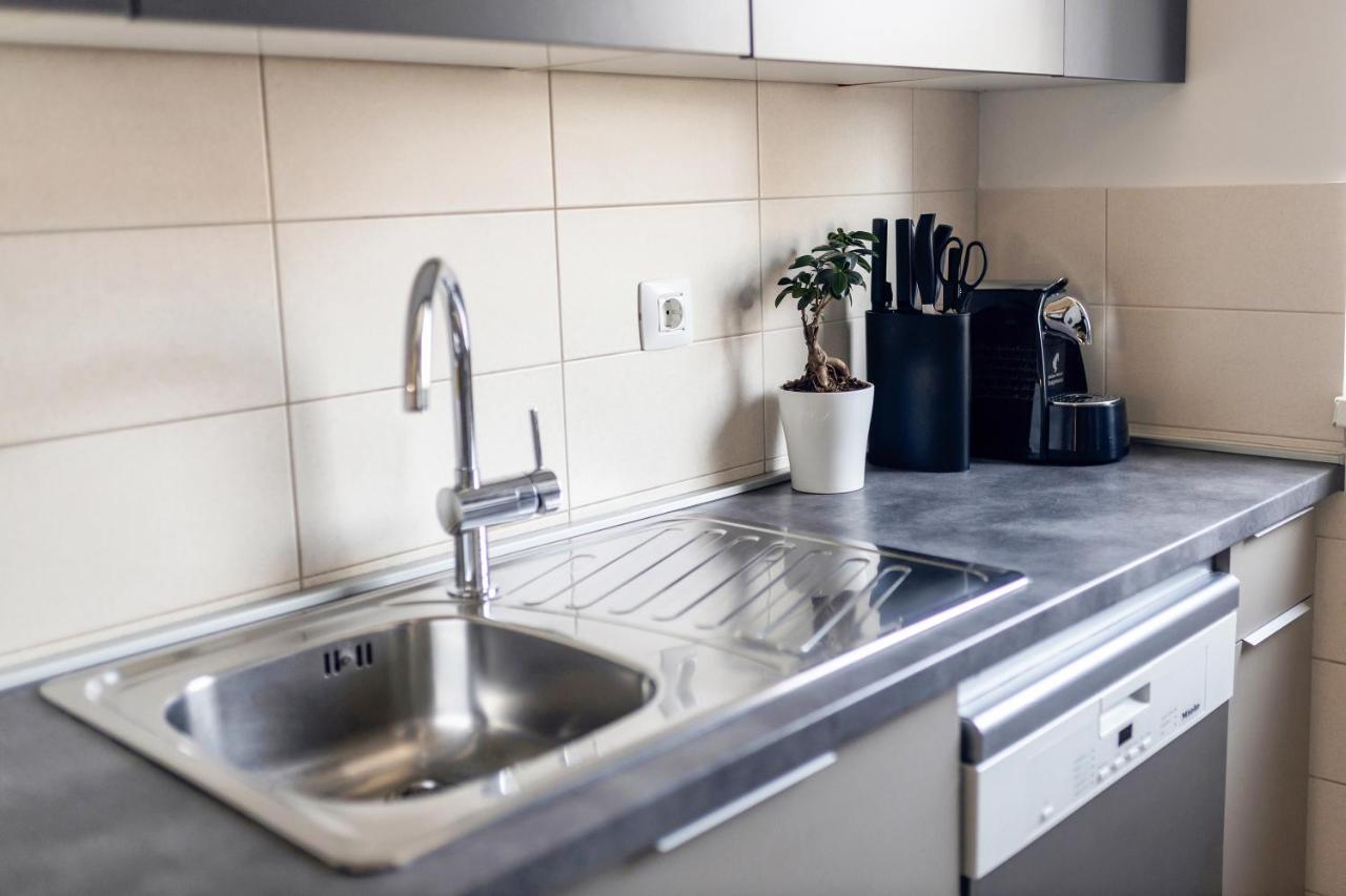 Apartment Montesa Zadar With Free Parking And Balcony Екстериор снимка
