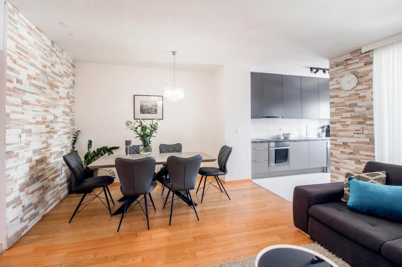 Apartment Montesa Zadar With Free Parking And Balcony Екстериор снимка