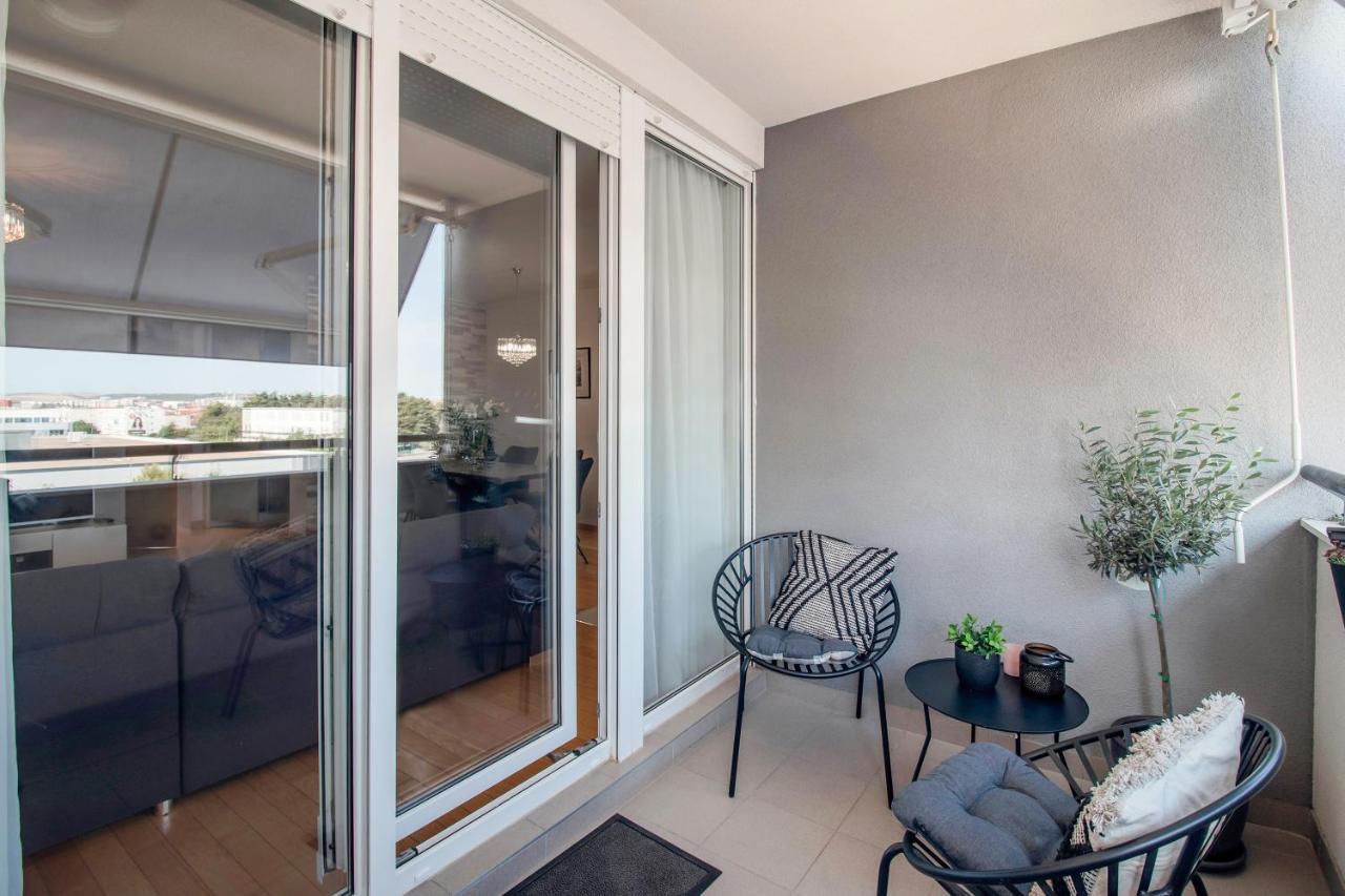 Apartment Montesa Zadar With Free Parking And Balcony Екстериор снимка
