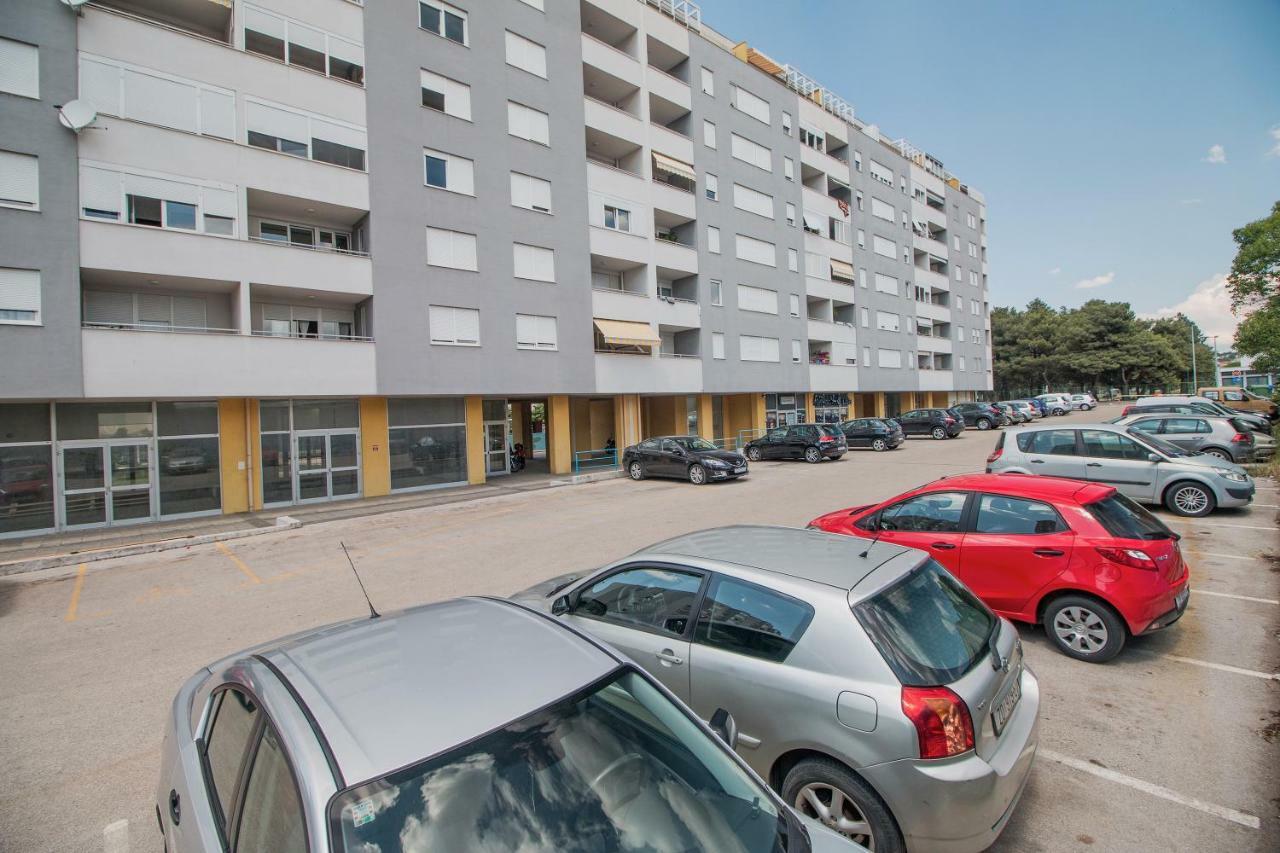 Apartment Montesa Zadar With Free Parking And Balcony Екстериор снимка