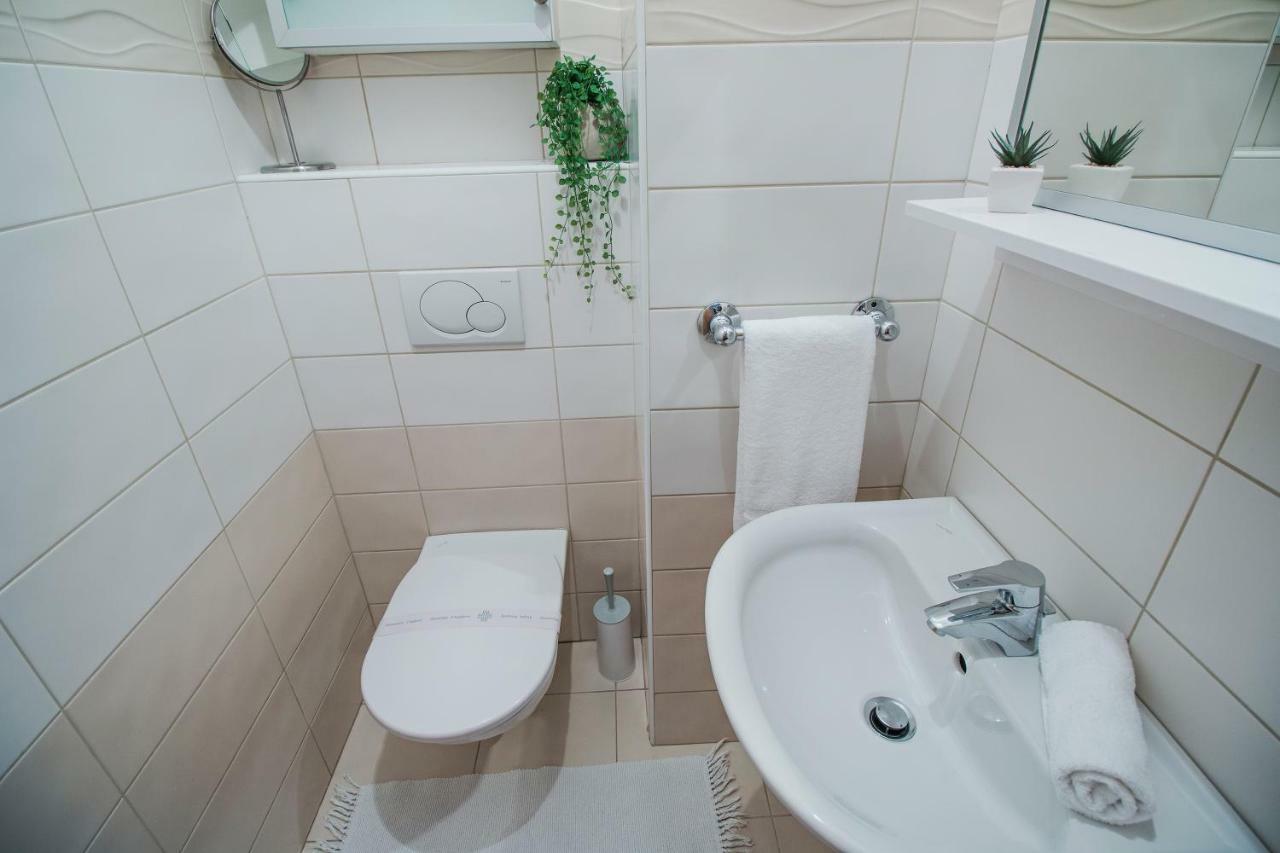 Apartment Montesa Zadar With Free Parking And Balcony Екстериор снимка