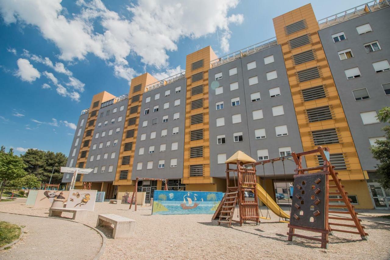 Apartment Montesa Zadar With Free Parking And Balcony Екстериор снимка